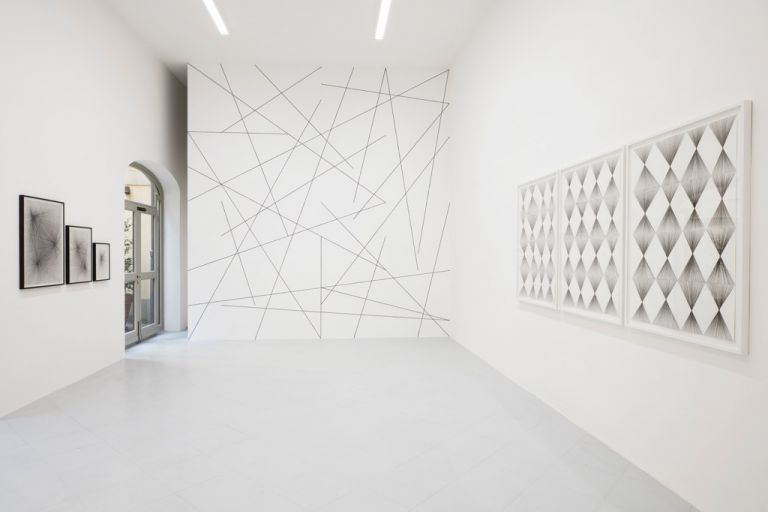 Sol LeWitt-Ignacio Uriarte. Exhibition view at Galleria Gentili, Firenze 2017. Photo Jacopo Menzani