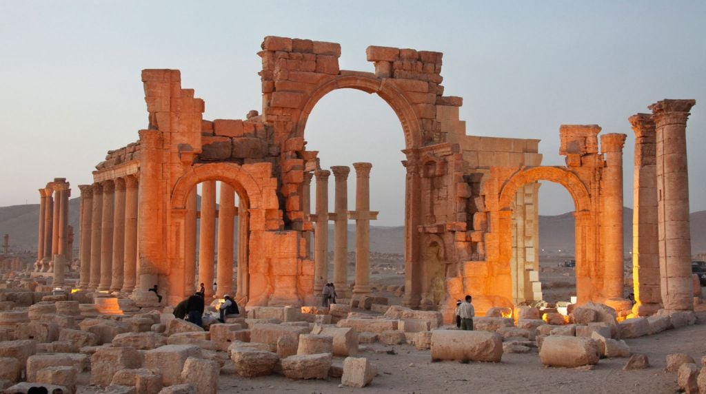 Palmira ricostruita dai rifugiati. Il World Monuments Fund stanzia 500.000 dollari per formarli