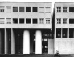 Aldo Rossi, edificio residenziale presso il quartiere Gallaratese 2, Milano, 1969-1974, ©2017 Eredi Aldo Rossi