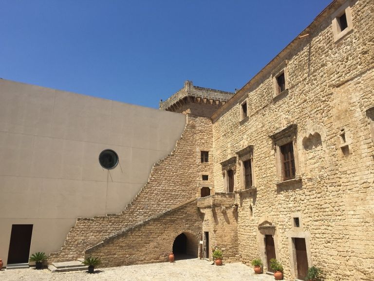 Sicilia. Il Castello di Carini riapre con l’arte contemporanea. Arriva il progetto Moon