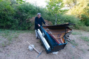 A Loreto Aprutino inaugura un’installazione sonora “agreste” di Alvin Curran per No man’s land