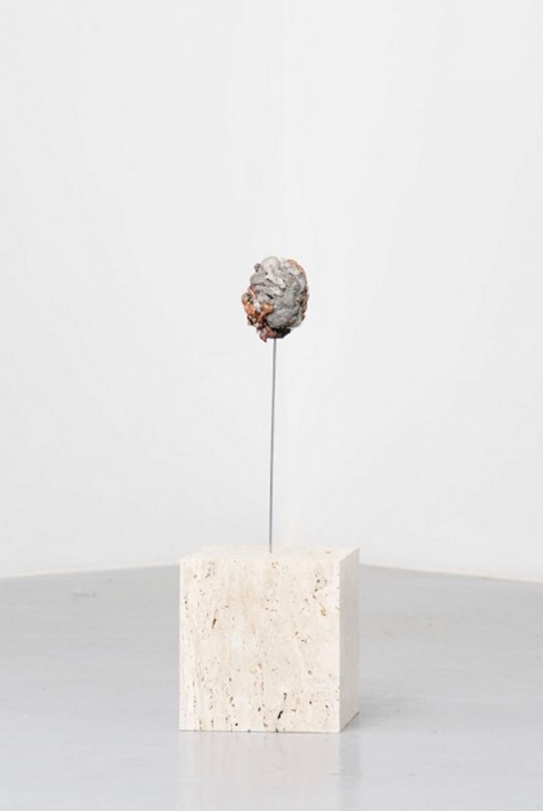 David Prytz, Erde ohne Mond, 2017, mixed media, 61 x 20 x 18 cm, photo Roberto Apa, courtesy of the artist and Galleria Mario Iannelli