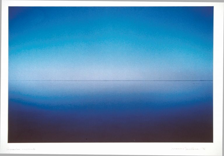 Franco Fontana (Modena, 1933), Orizzonte, Comacchio, Italy, 1976, Fotografia a colori su carta Cibachrome, UniCredit Art Collection