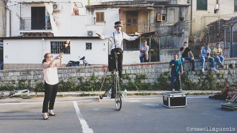 Le acrobazie di Jonathan Marquis​, Danisinni, Palermo, photo Rossella Puccio