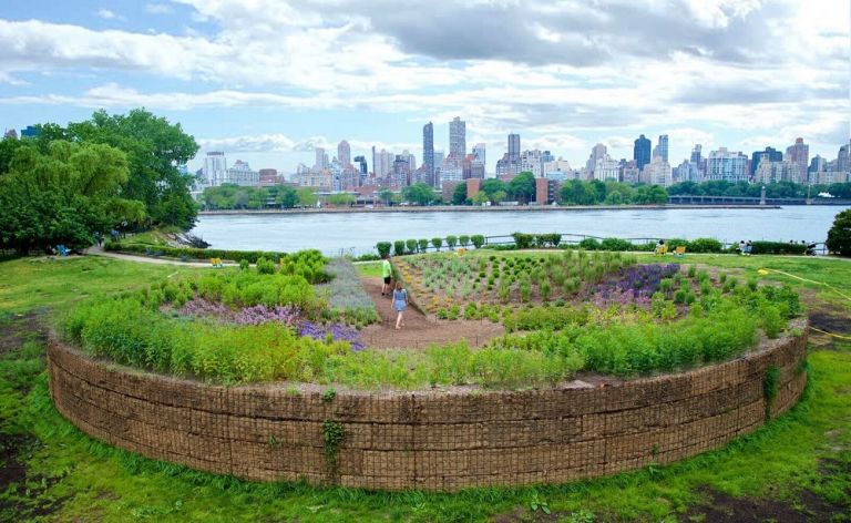 Meg Webster, CONCAVE ROOM FOR BEES, 2016, Earth, steel, pollinator plants, 6 x 70 feet, Courtesy of the Artist, Socretes Sculpture Park and Paula Cooper Gallery, New York