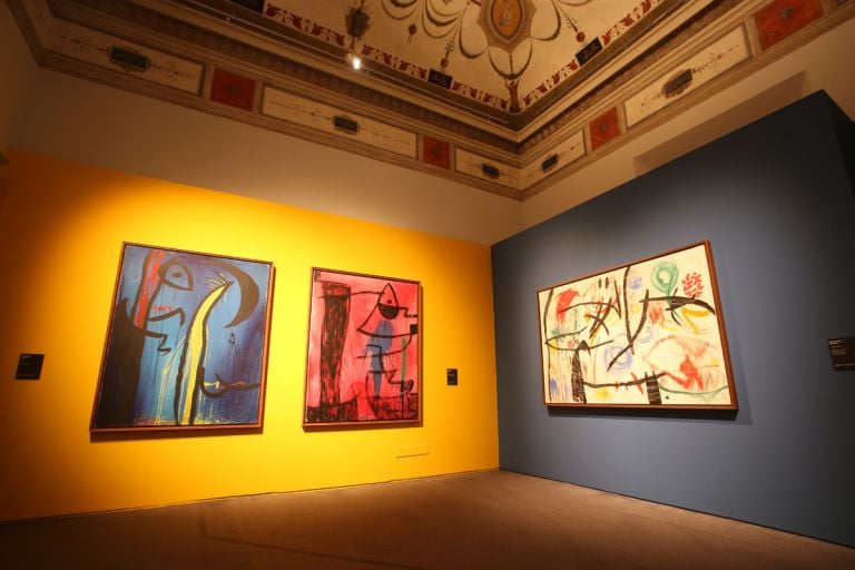 Miró! Sogno e colore. Exhibition view at Palazzo Albergati, Bologna 2017. Photo Camera7, Davide Lolli