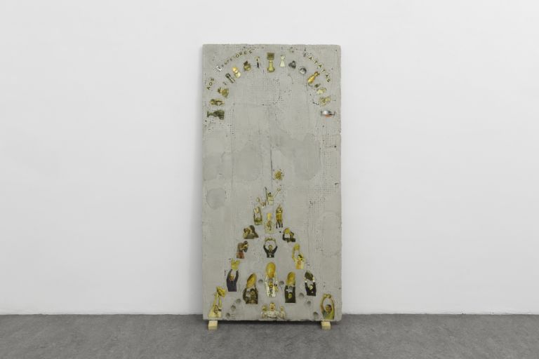 Rocha Pitta, Take Care Esercizi di attenzione intorno a sei lajes e una stele, exhibition view at Galleria Alberto Peola, Torino 2017
