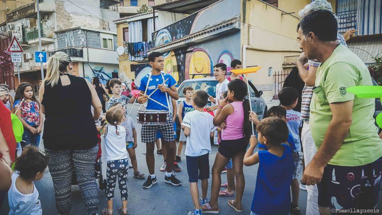 Un momento della parata circense, Danisinni, Palermo, photo Rossella Puccio