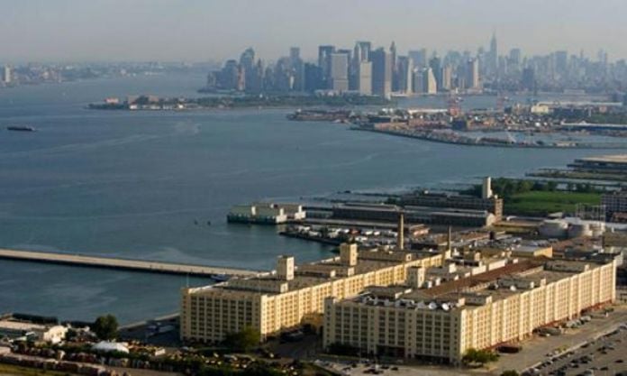 Una veduta aerea dell'ex Brooklyn Army Terminal