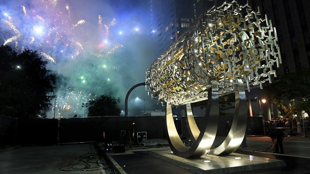 La Freedom Sculpture di Cecil Balmond. Anche la West Coast ha la sua Statua della Libertà