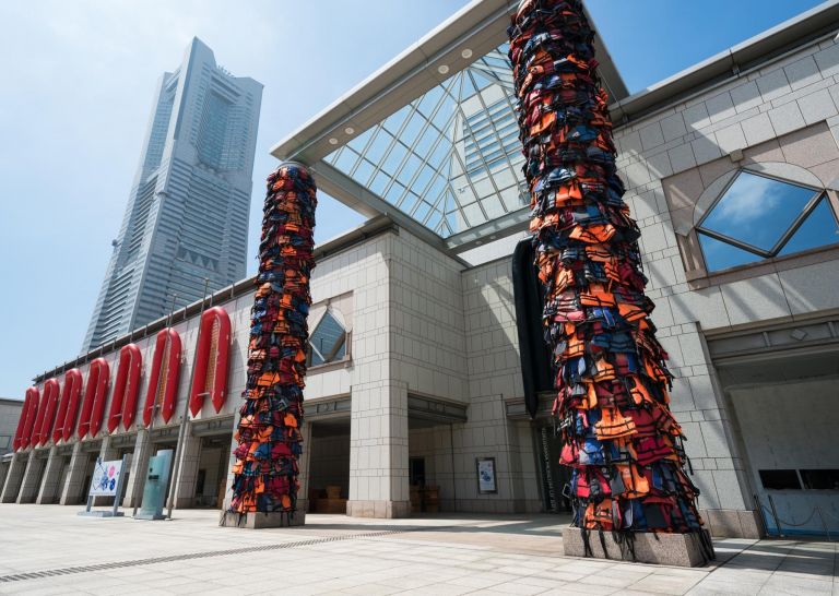 AI Weiwei Safe Passage, 2016 Reframe, 2016 Installation view at Yokohama Museum of Art, Yokohama Triennale 2017 [Credit] Photo: KATO Ken © Ai Weiwei Studio Photo courtesy of Organizing Committee for Yokohama Triennale