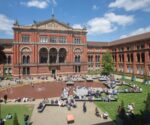 Frida Escobedo, Taller de Arquitectura, You Know, You Cannot See Yourself So Well As By Reflection, V&A Museum, Londra. Courtesy Frida Escobedo, Taller de Arquitectura