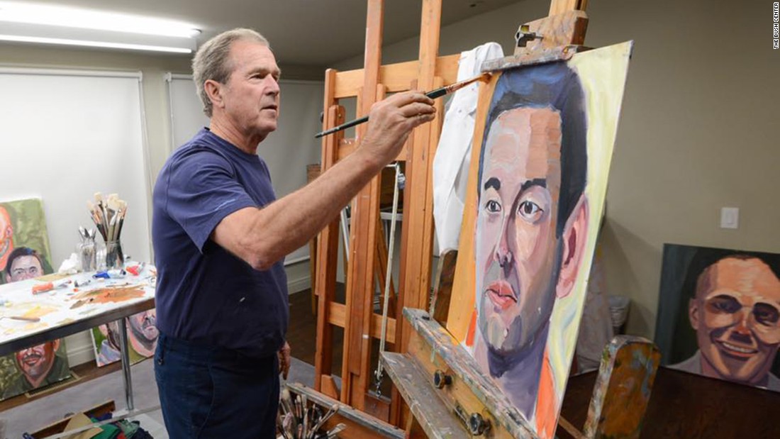 George W. Bush mentre dipinge. Fonte CNN