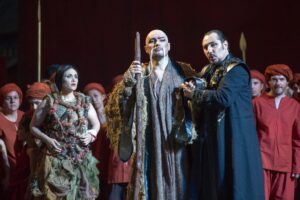 Turandot contro Turandot. Ricci/Forte contro Alfonso Signorini