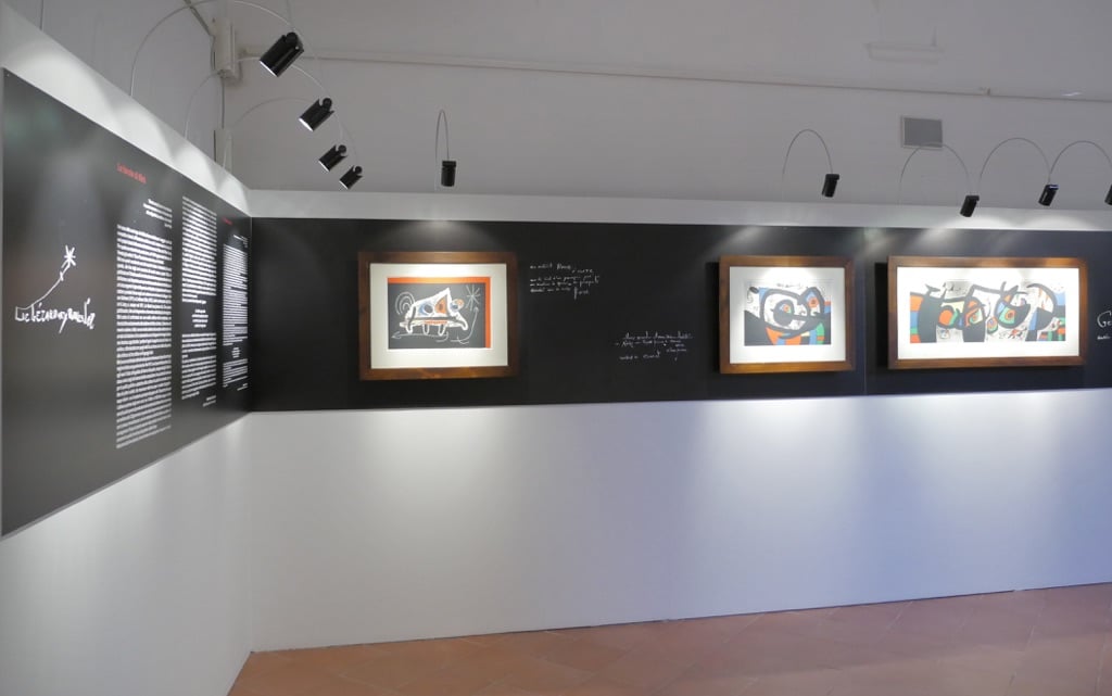 Mirò. Le lézard aux plumes d’or. Exhibition view at Villa Colloredo Meis, Recanati 2017