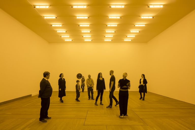 Olafur Eliasson Room for one colour, 1997. Installation view at Moderna Museet, Stockholm 2015 © Olafur Eliasson. Photo: Anders Sune Berg