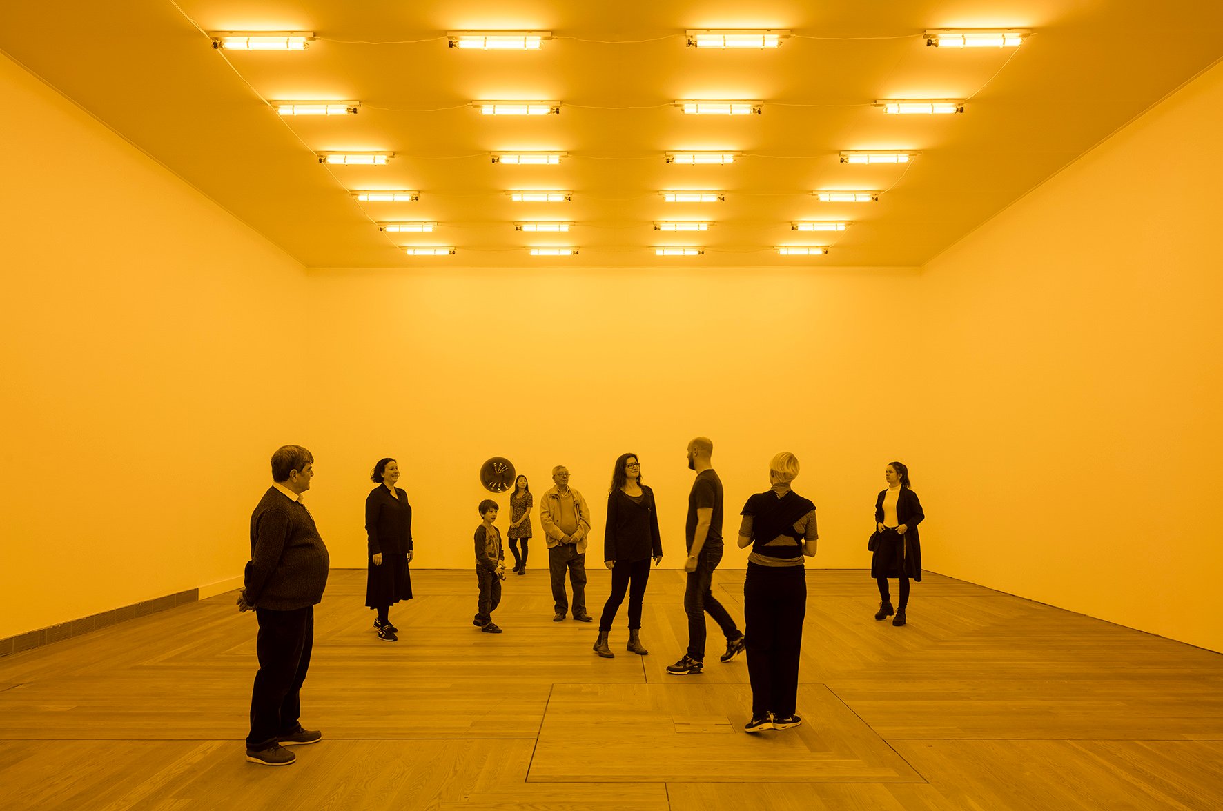 Olafur Eliasson Room for one colour, 1997. Installation view at Moderna Museet, Stockholm 2015 © Olafur Eliasson. Photo: Anders Sune Berg