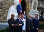 Urs Fischer Firenze Piazza Signoria Biaf Biennale Antiquariato, foto Valentina Silvestrini