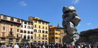 Urs Fischer Firenze Piazza Signoria Biaf Biennale Antiquariato, foto Valentina Silvestrini
