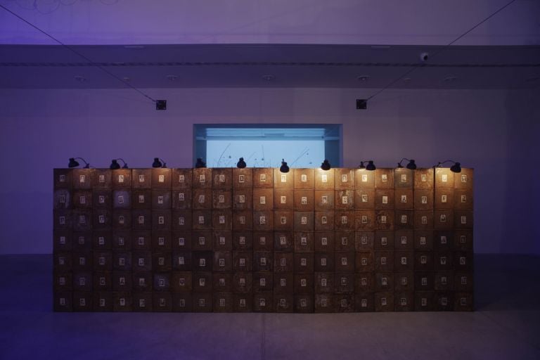 Christian Boltanski. Anime. Di luogo in luogo. Installation view at MAMbo, Bologna 2017. Photo credit Matteo Monti. Courtesy Istituzione Bologna Musei