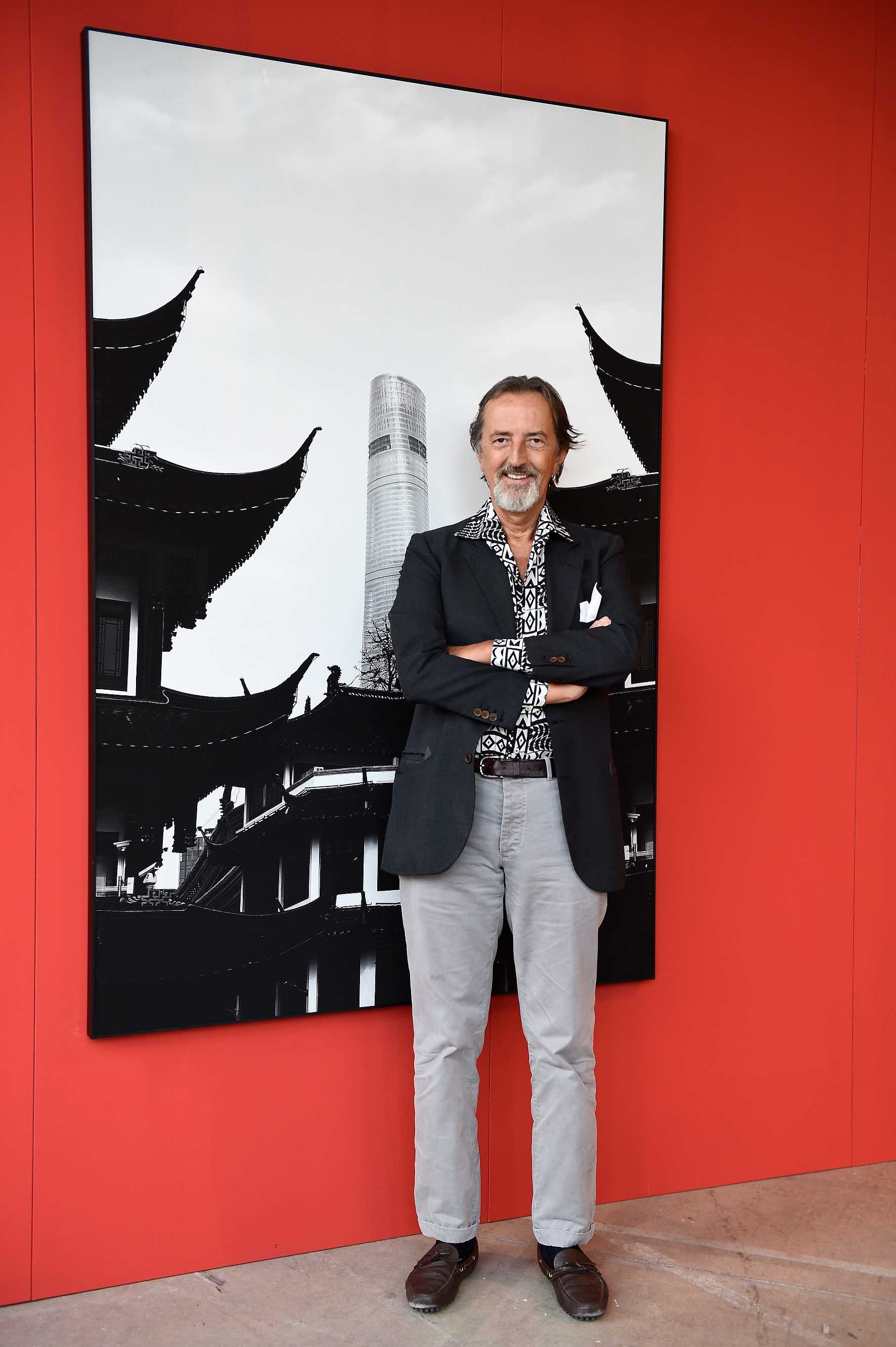 Giovanni Gastel alla mostra Shanghai, in the Mood for Fashion. Fabbrica del Vapore, Milano 2017