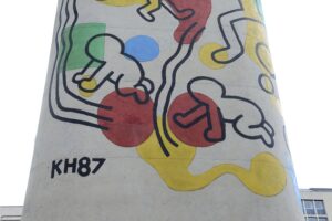 Recuperato a Parigi il murale di Keith Haring dedicato ai bambini dell’ospedale Necker
