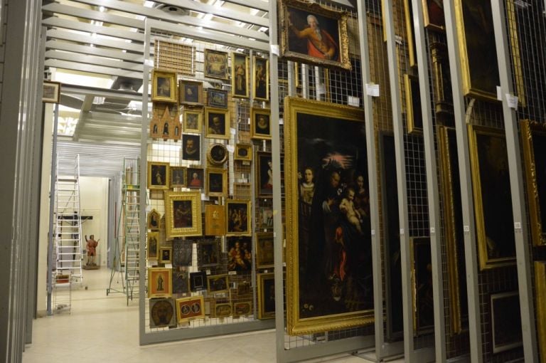 L’interno del Magazzino Quadri. Foto © Musei Vaticani