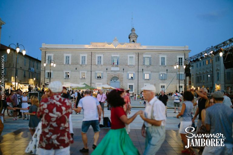 Summer Jamboree 2017. Balli in piazza Garibaldi, photo Guido Calamosca