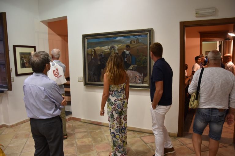 Tutta d'oro e di rosa. Exhibition view at Palazzo Baronale, Teulada 2017. Photo Paolo Austeri Ottaviani