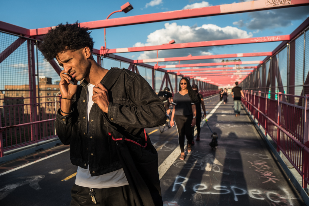In mostra in Canada le foto di Francesca Magnani sul popolo del newyorkese Ponte di Williamsburg