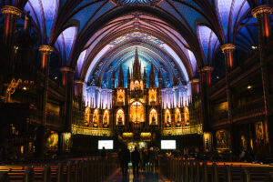 Aura, la spettacolare installazione multimediale nella Basilica di Montreal