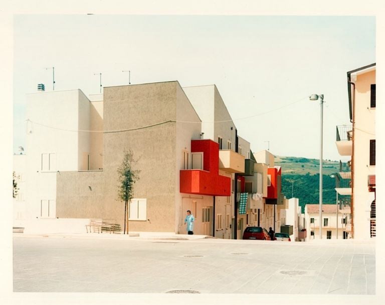 Gianluca Peluffo con Annalaura Spalla, 5+1AA, Ricotruzione post terremoto, San Giuliano di Puglia, 2003-09. Photo © Ernesta Caviola