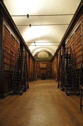 La galleria dell’Incoronata della Biblioteca Palatina di Parma, con sinopia di Correggio