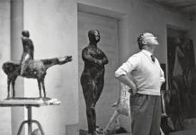 Marino Marini nel suo atelier