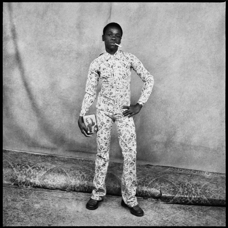 Sory Sanlé, Jeune Fan de Eddy Mitchell, 1974 © Sory Sanlé, courtesy of Morton Hill _ Reel Art Press
