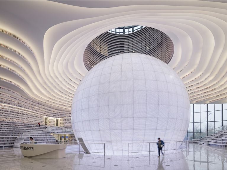 Tianjin Binhai Library. Courtesy Photo Ossip van Duivenbode