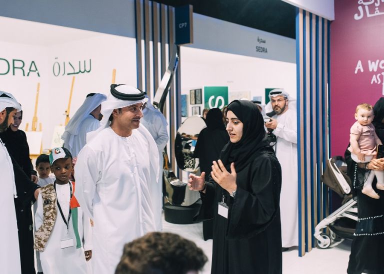 Abu Dhabi Art 2016 Sheikh Hazza bin Zayed Al Nahyan at Community Partners Al via Abu Dhabi Art, la fiera d’arte di Abu Dhabi. Le immagini