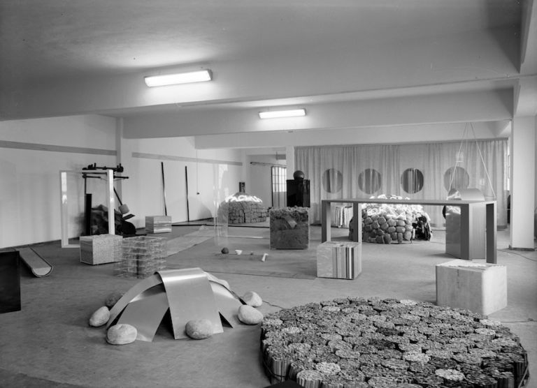 Deposito d'Arte Presente, 1967 68. Photo Paolo Bressano. Courtesy Archivio Pistoletto, Biella