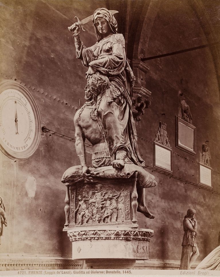 Donatello, Giuditta ed Oloferne, 1445. Firenze, Loggia de' Lanzi. Photo Giacomo Brogi, 1880-81