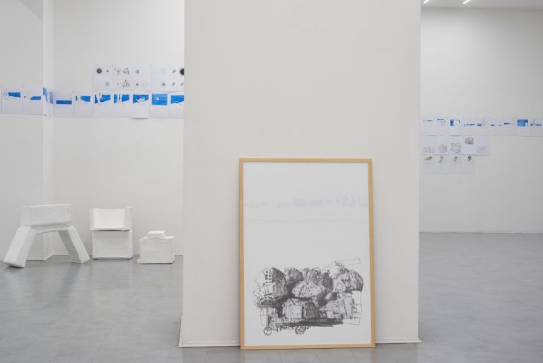 Eva Marisaldi. Surround. Exhibition view at Galleria de’ Foscherari, Bologna 2017