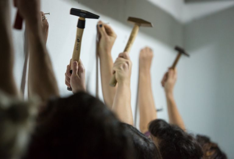 Filippo Berta, A nostra immagine e somiglianza #1, 2017. Performance realizzata per la Biennale di Salonicco 6 – Performance Festival