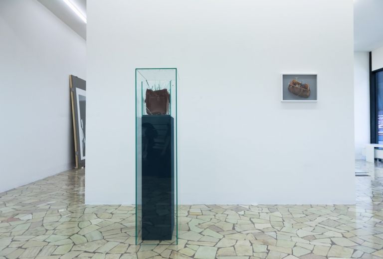 Jana Müller. On rough diamonds. Exhibition view at Galleria Paolo Maria Deanesi, Trento 2017
