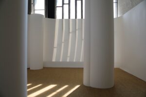 Minimalismi a confronto. Lee Ufan incontra Le Corbusier a Lione