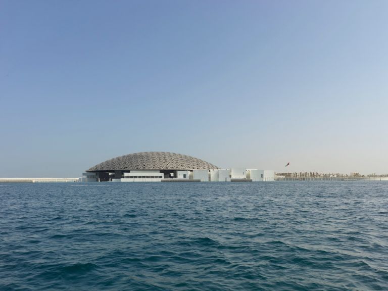 Louvre Abu Dhabi Exterior view © Louvre Abu Dhabi – Photography Roland Halbe