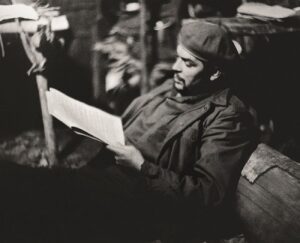 Che Guevara alla Fabbrica del Vapore di Milano. Una mostra celebra il mito senza tempo