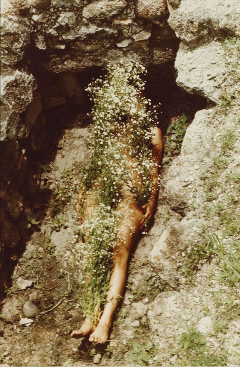 Ana Mendieta, Imagen de Yagul, 1973