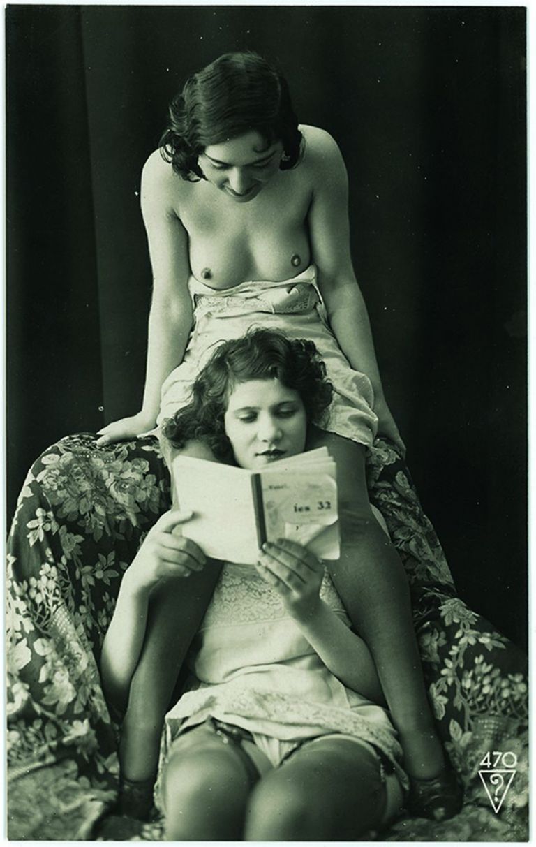 Anonimo Francia 1920 ca. Courtesy Alidem Larte della fotografia Eros e anonimato. Fotografia in mostra a Milano
