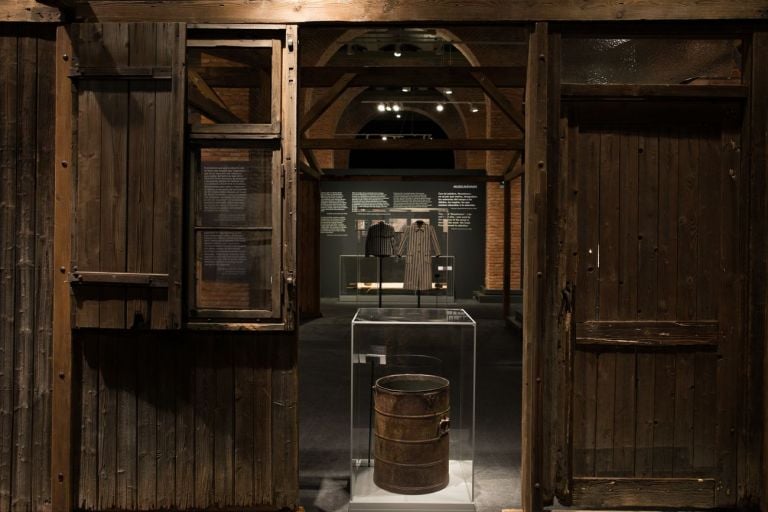 Auschwitz. Non molto tempo fa. Non lontano da qui. Exhibition view at Centro de Exposiciones Arte Canal, Madrid 2017. Photo © Pablo Á. Mendivil, courtesy Musealia