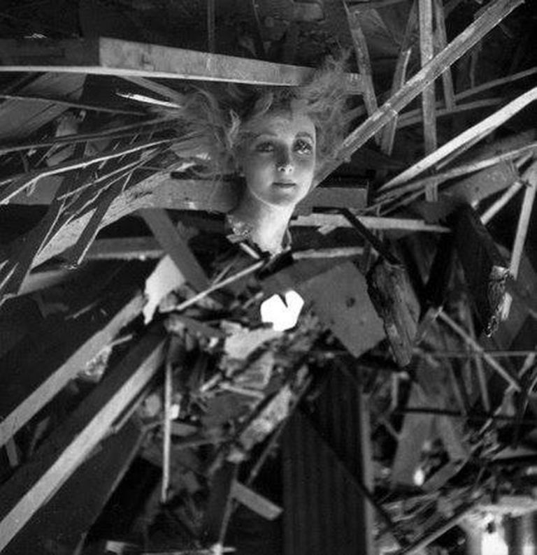 Cecil Beaton, A wax head among the ruins of Madame Tussaud's during the London Blitz of 1940