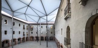 M9, Chiostro esterno